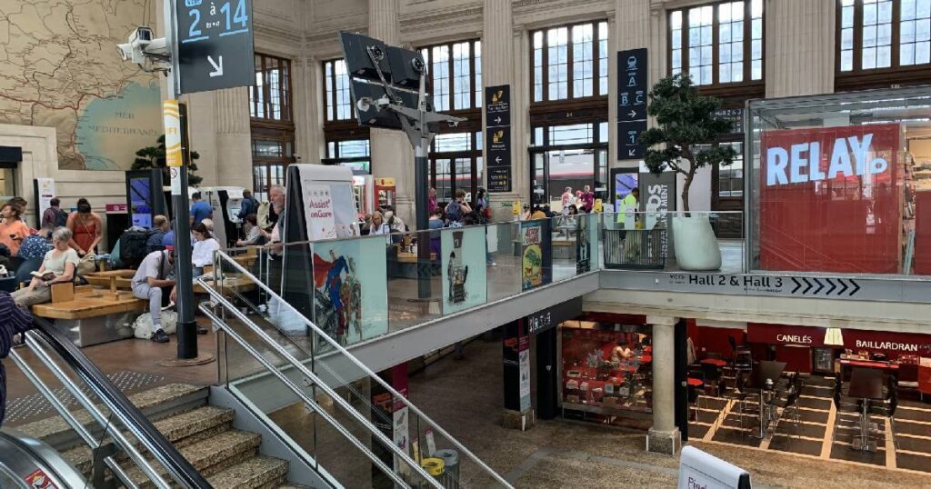 ボルドー・サン・ジャン駅の構内